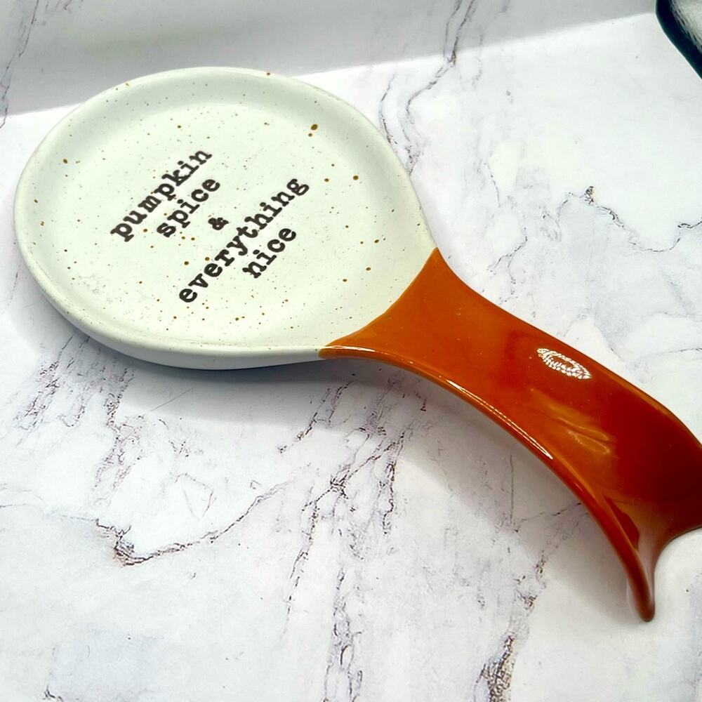 NWOT Pumpkin Spice & Everything Nice ceramic spoon rest